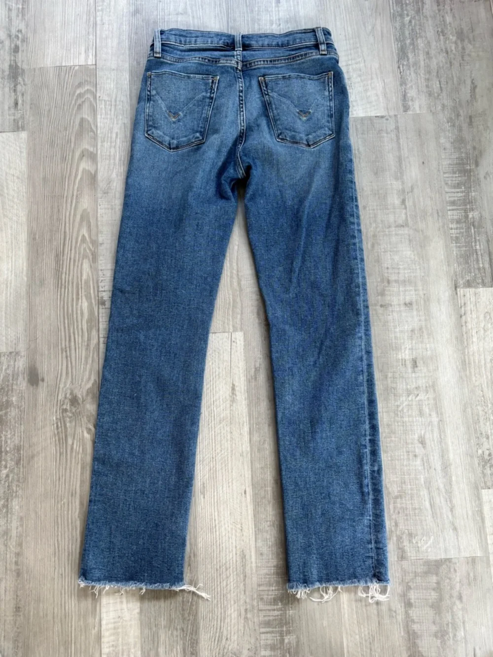 Hudson Jeans Women's Mid-Blue Ankle Crop‎ with Frayed Hem